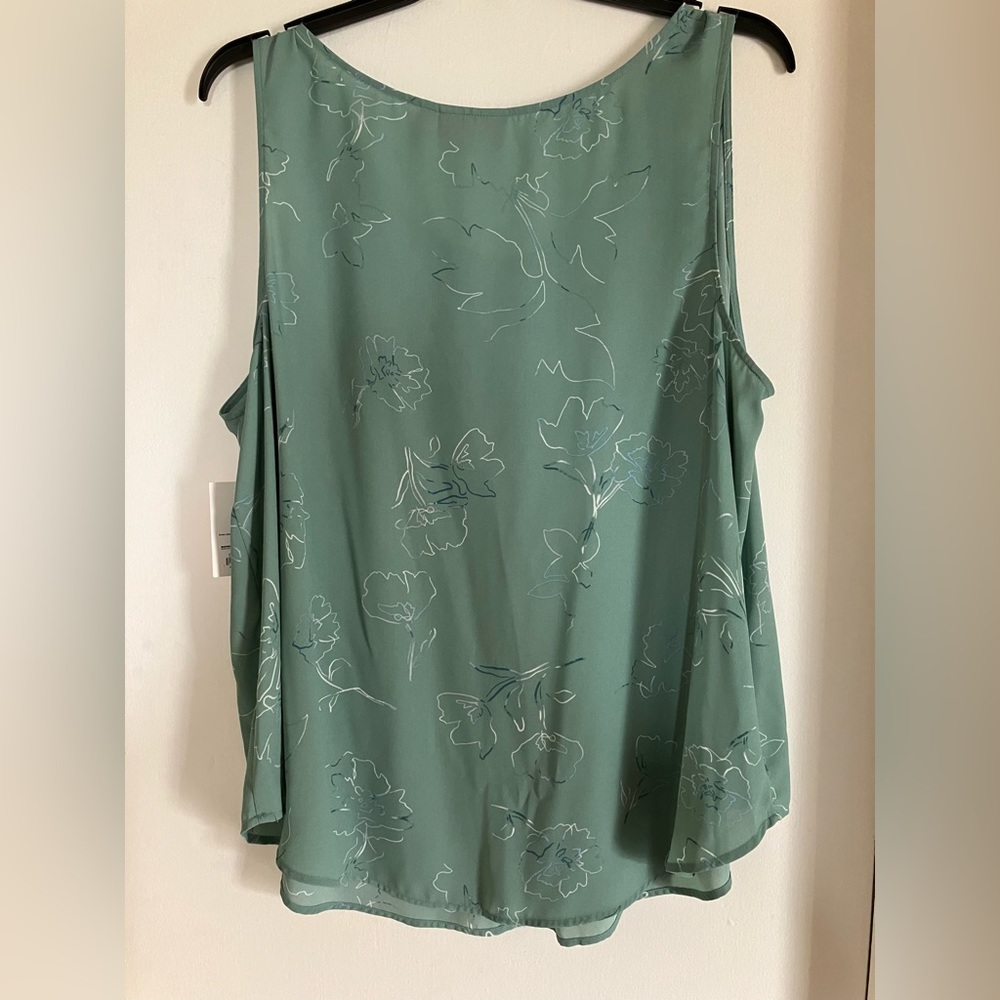 EVRI Green Floral Tank Top - Picture 2 of 4